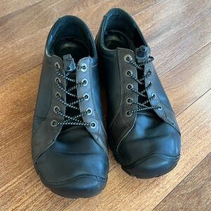 Keen men's leather oxford shoes US 11.5